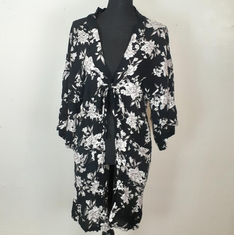 Spiritual Gangster Maya Kimono One Size Black Gray Tropical Floral Boho Hippie